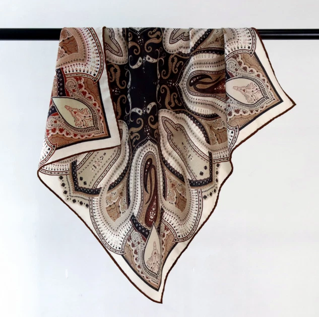 70% Cashmere 30% Silk Scarf 26'' Neckerchief Shawl Bandanna petal Print Wrap