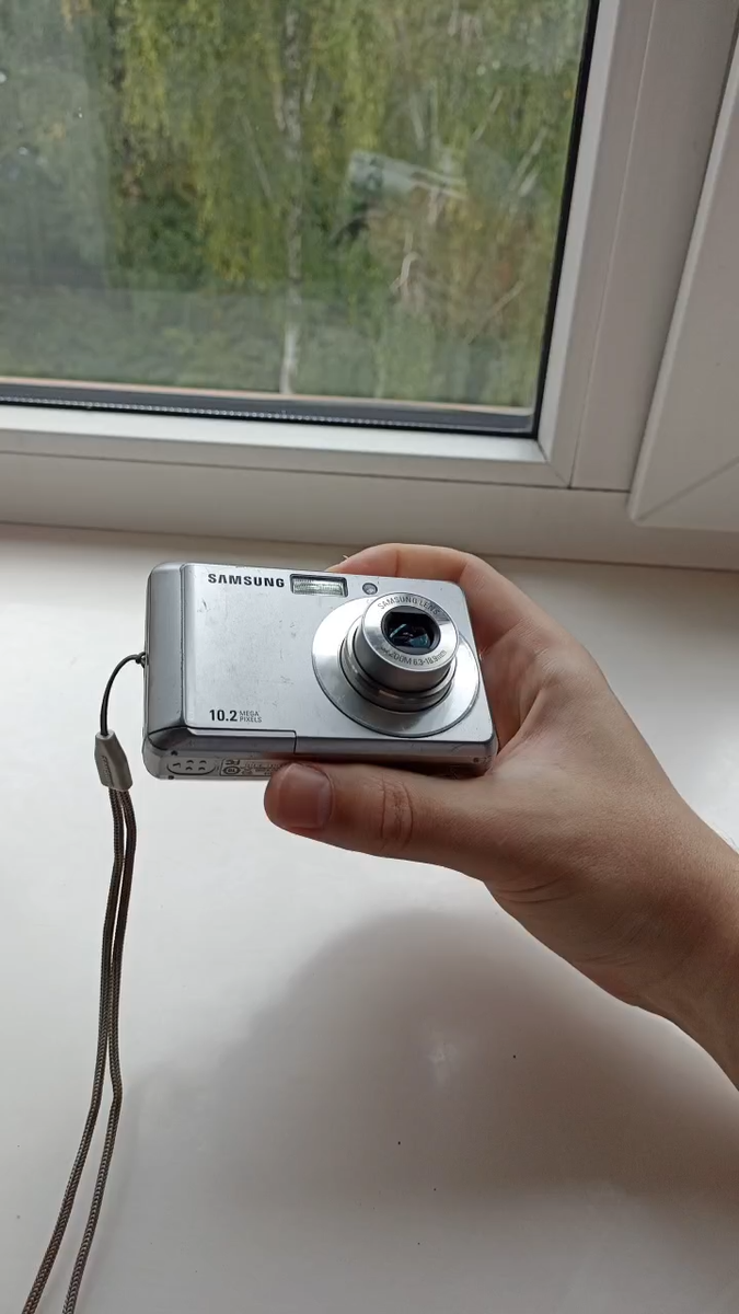 🔥Samsung ES15 Silver 10.2MP digital compact camera🔥WORKing Full