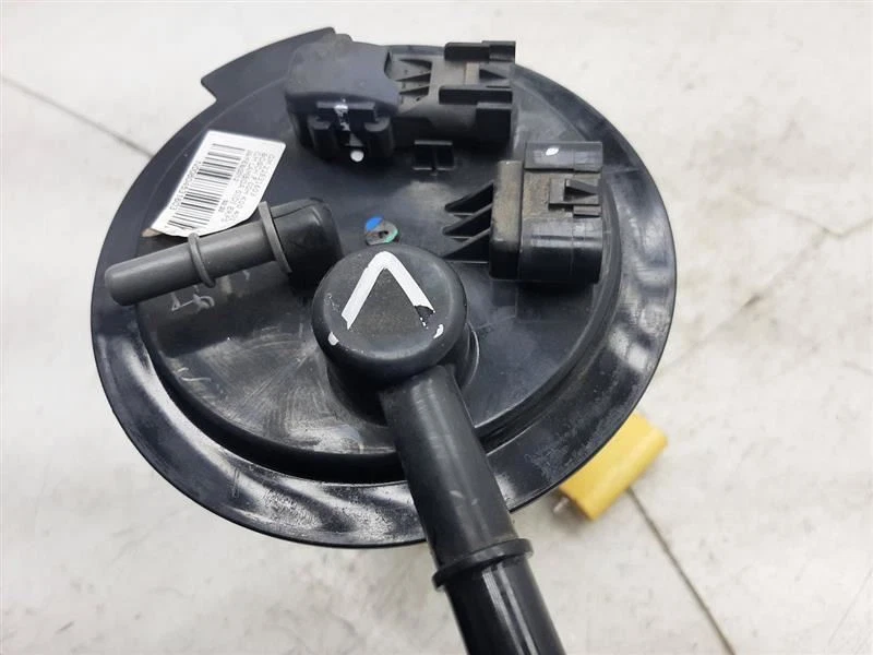 Топливный насос VIN J 11-значный ограниченный бак смонтирован 11-17 GMC Acadia 22957143 - Изображение 4 из 4