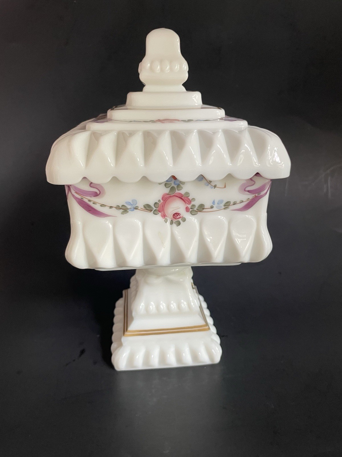 Westmoreland Milk Glass Floral Wedding Cake Box Pedestal Candy Dish Lid 8
