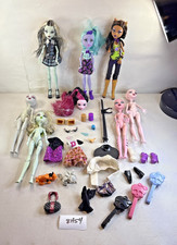 Monster High Fashion doll lot Mattel Clothes Accessories Stand Purse Shoes 8H54