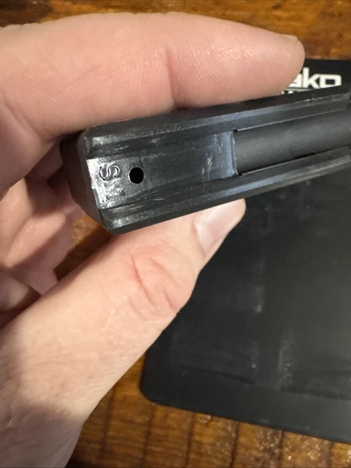 Cargador empotrado Tikka T3 y T3X .223 Remington/.204 Ruger - S5850370 Foto 4 de 4