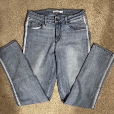 Levis Classic Mid Rise Skinny womens jeans 29x30 Light wash stretch 003