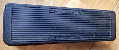 Jim Dunlop Cry Baby Wah Guitar Effects Pedal Model # GCB - 95