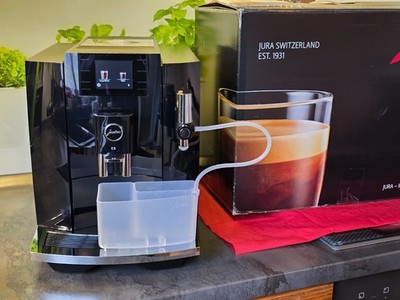 JURA E8 Piano Black (EB) Kaffeevollautomat # TOP Zustand # wenig Bezüge #