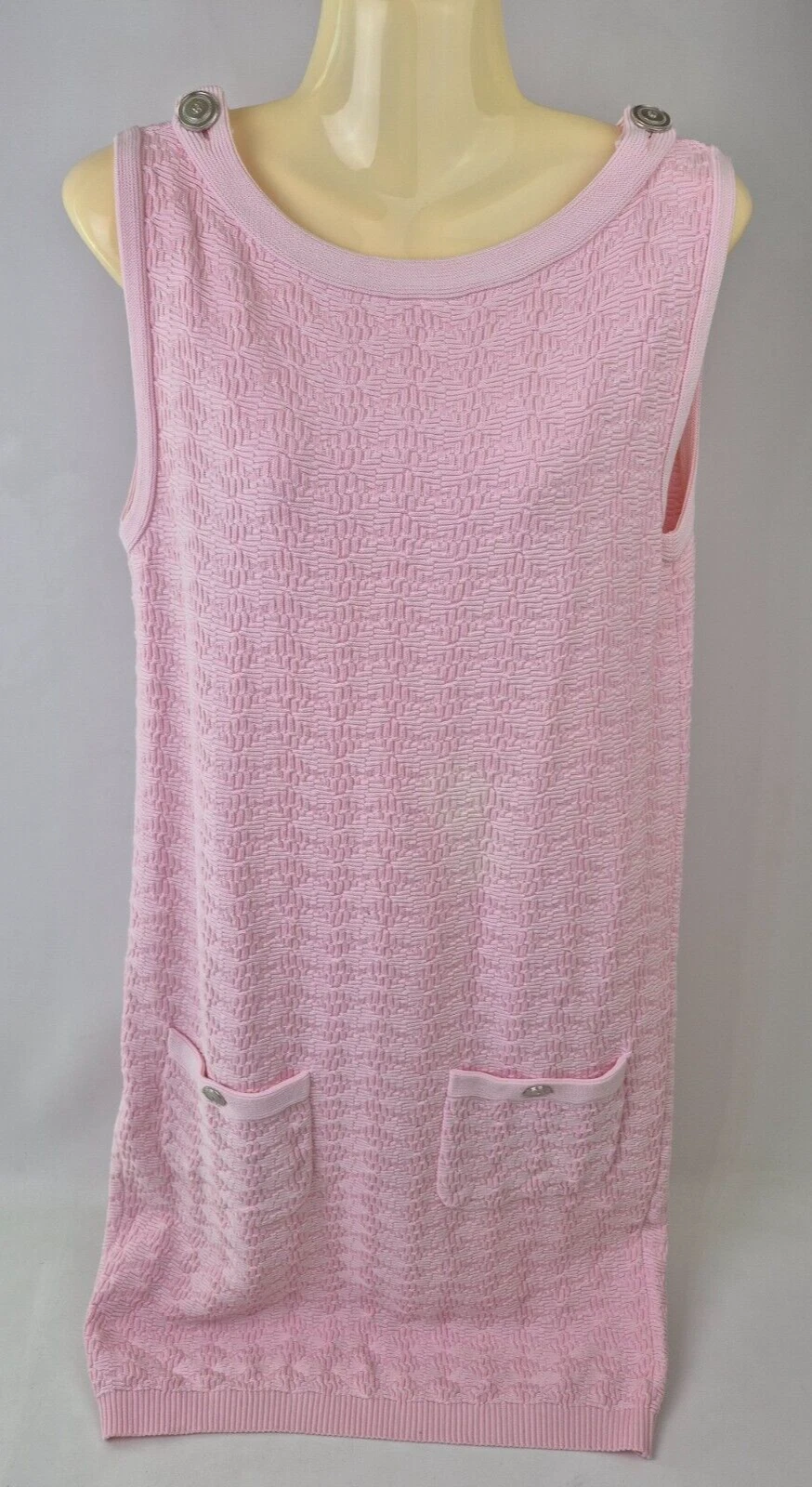 Abito donna Chanel rosa in maglia senza maniche con bottoni CC taglia 38 FR P47929K06119