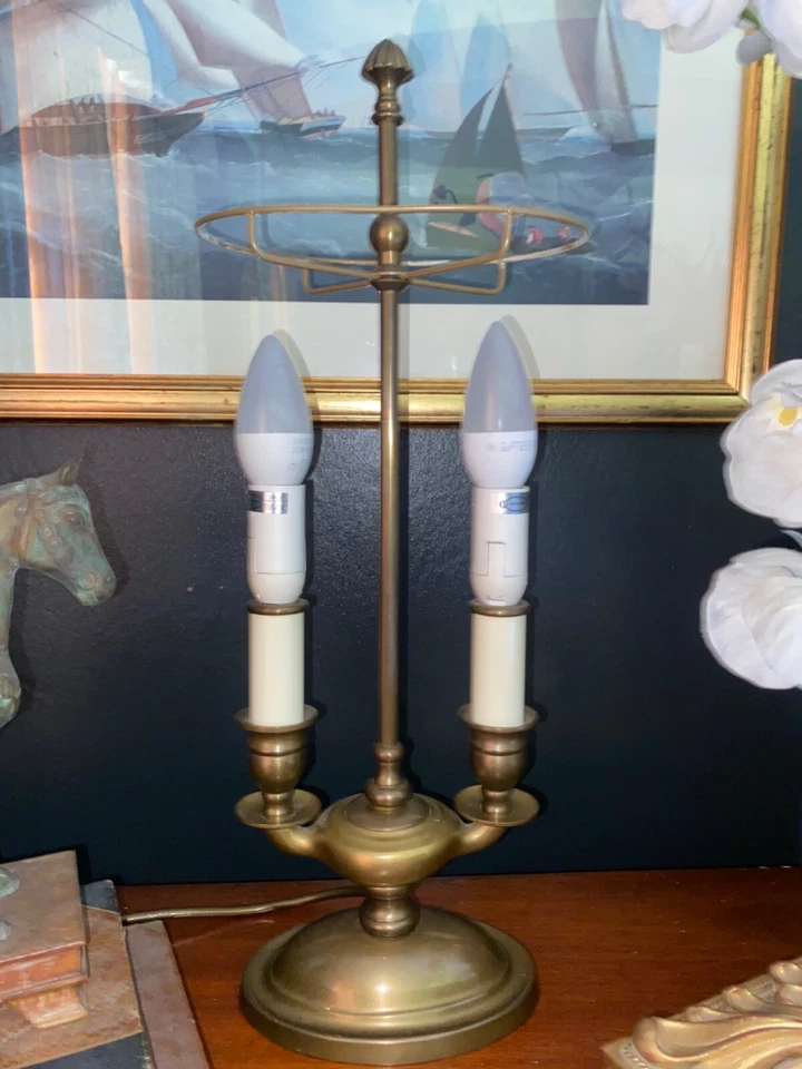 RARE LAURA ASHLEY Double Brass Table Lamp Corinthian Column Desk Light Antique S - Image 2 of 4