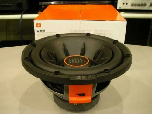 Subwoofers JBL para coches