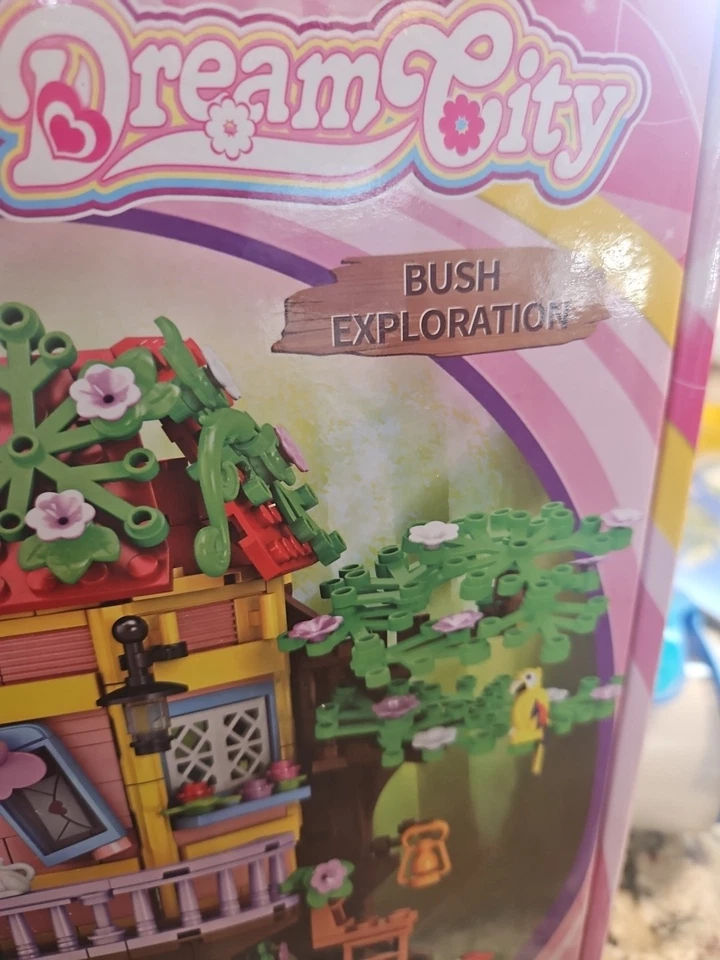 Dream City Bush Exploration Tree House Building Block Kit 824 Pieces☆ NEW☆ - Image 4 of 4