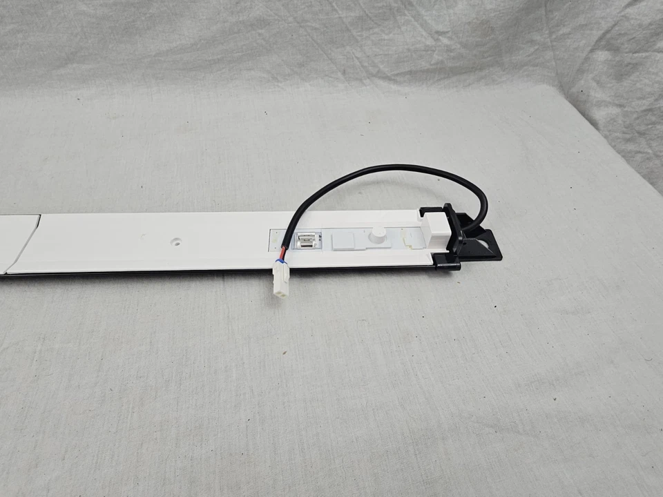 NUEVA GE CAJA DE 10 60" LED PANTALLA REFRIGERADA ILUMINACIÓN BARRA CENTRAL 94589 RV60 Foto 4 de 4