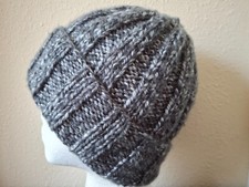 Hand knitted warm and bulky hat beanie/hat, gray/light gray tweed