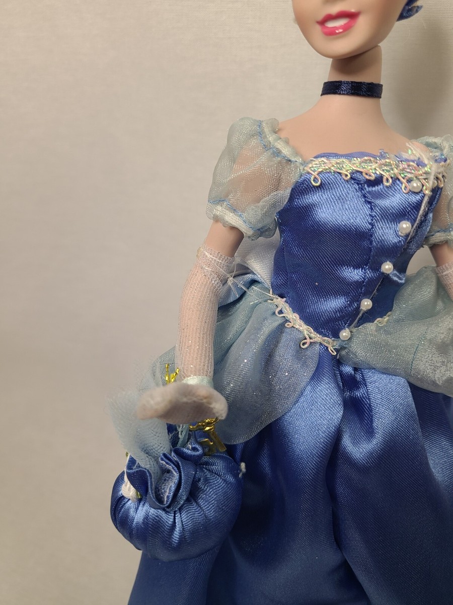 Disney Princess Cinderella Crystal Dream Porcelain Doll Collection
