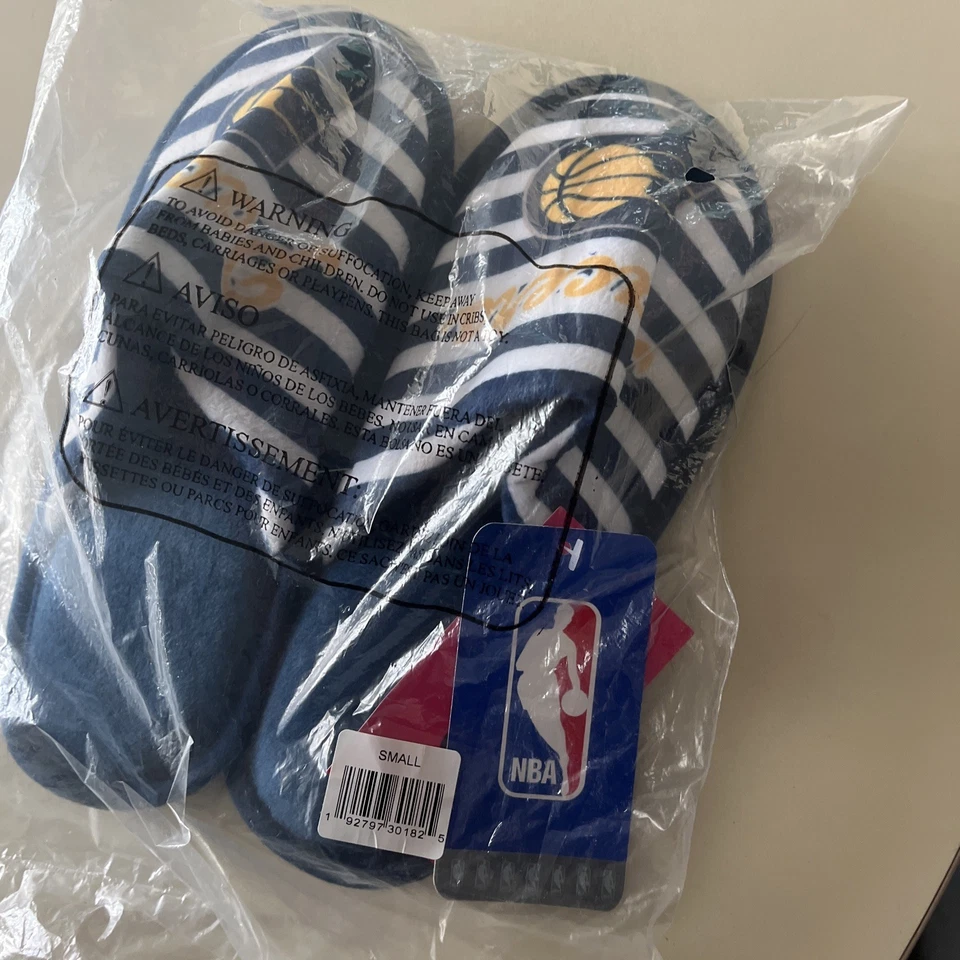 Brand New Indiana Pacers Womens Slippers Small Sealed Bag NBA NWT - Изображение 2 из 2