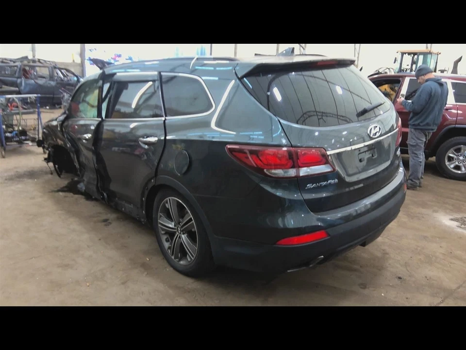 Fuse Box Engine Compartment Canada Market Fits 13-16 SANTA FE 6841597 - Image 3 of 4