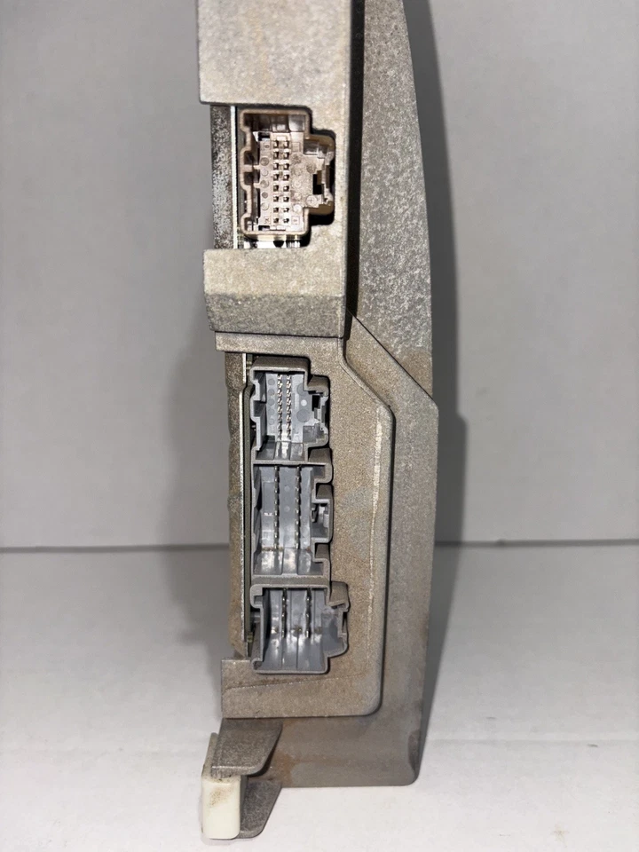 Amplificador de audio radio Cadillac CTS BOSE 2009-2015 usado OEM GM 25982646 de fábrica Foto 2 de 4