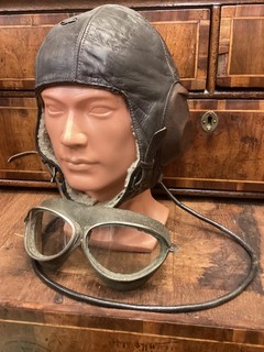 WW2 original German winter Luftwaffe aircrew pilots flying helmet and goggles