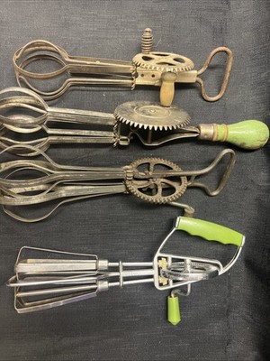 Set Of 4 vintage egg beaters. Free Shipping