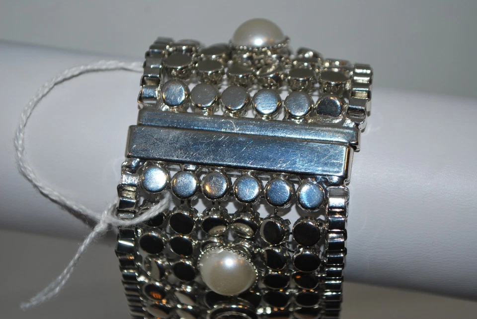 NUEVA PULSERA MAGNÉTICA BOUTIQUE IMITACIÓN PERLA ESTRÁS PLATA TACHONADA MUY ELEGANTE Foto 4 de 4