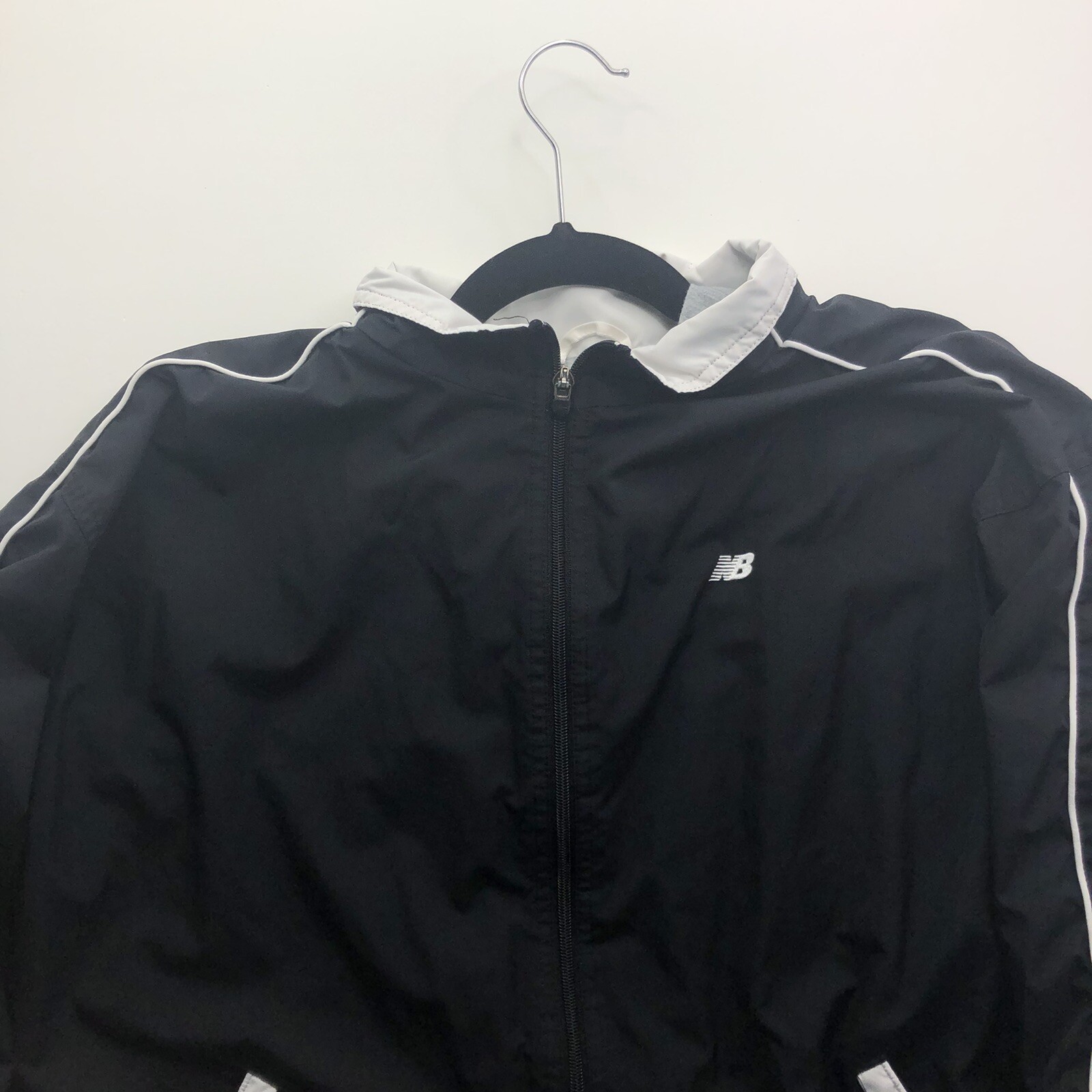 New Balance Mens Windbreaker Jacket Black Gray Pocket… Gem