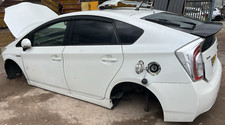 TOYOTA PRIUS MK3 - BREAKING SPARES PARTS +4 WHEEL NUTS - 2009 - 2015