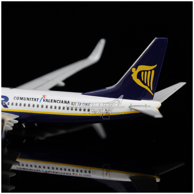 1:400 JC Wings RYANAIR Boeing 737-800 Passenger Airplane Diecast