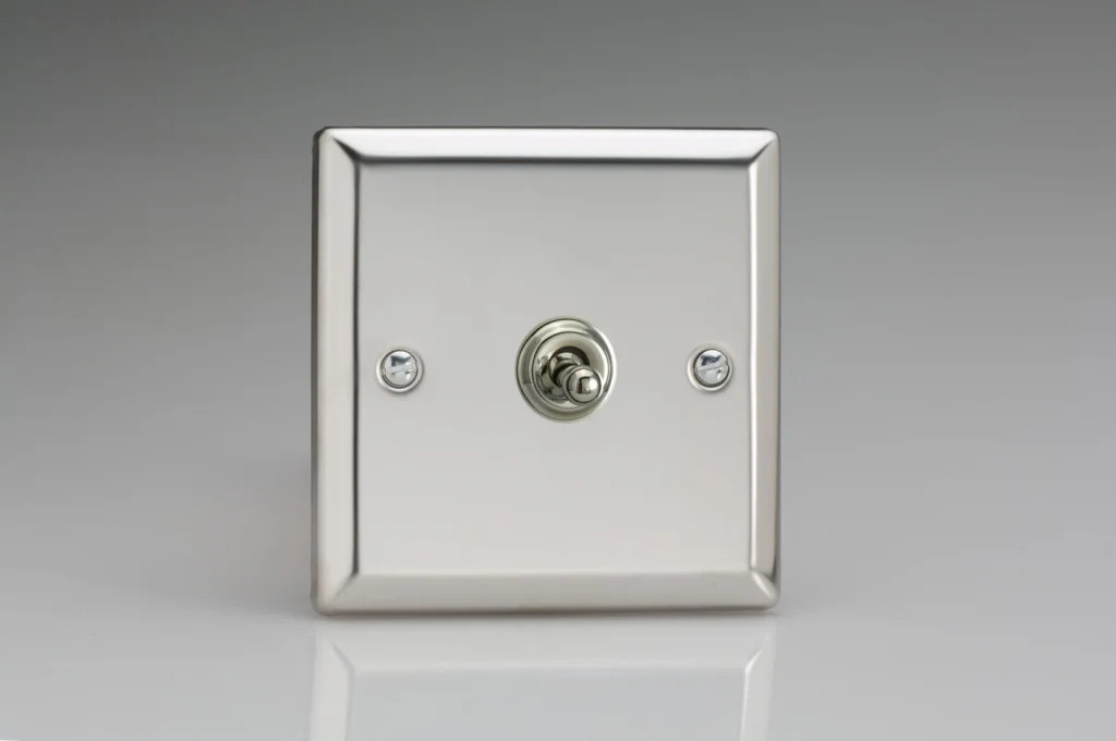 Switch Silver Intermediate Toggle 10A Classic Mirror Chrome Varilight XCT7