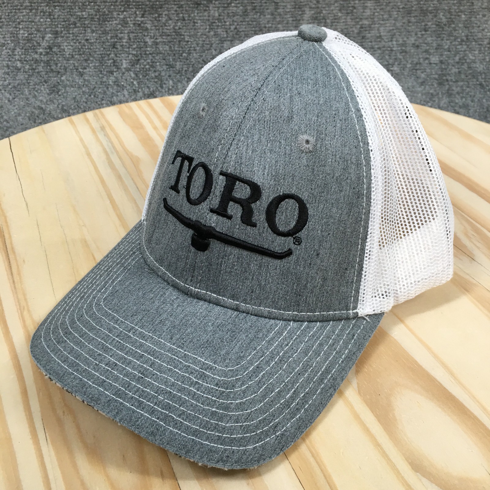 Unisex Gray One Size Mesh Adjustable Curved Brim Embroidered