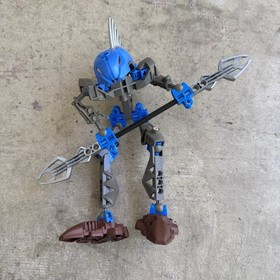 Lego Bionicle Lot of 3 Figures (8560, 8590, 8592) Near Complete Sets