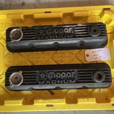 Mopar Performance Magnum Black Finned Valve Cover Set 318 360 5.2l 5.9l V8 Mopar Performance Magnum Black Finned Valve Cover Set 318 360 5.2l 5.9l V8