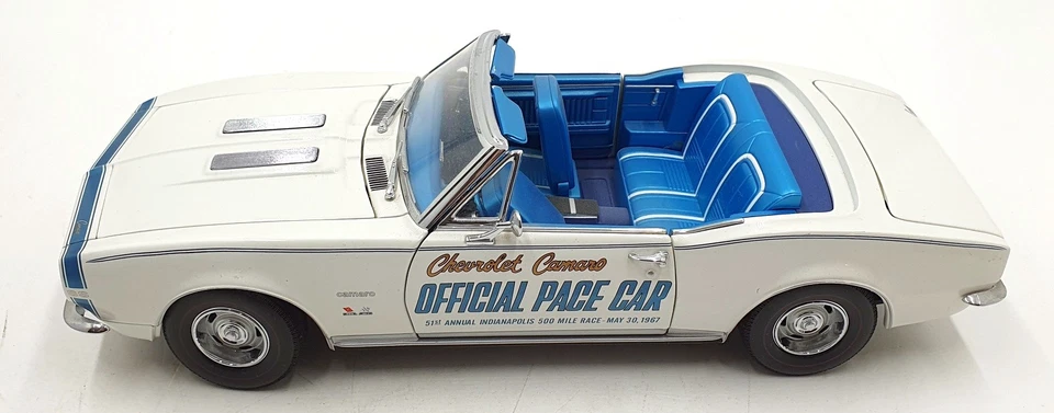 Exact Detail 1/18 Scale Diecast DC291025B - Chevrolet Camaro Pace Car 1967 White - Image 3 of 4