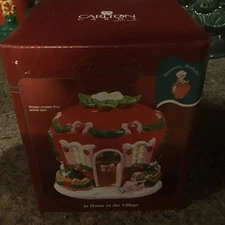 Strawberry Shortcake At Home In The Village 2003 Carlton Tea Light Candle House