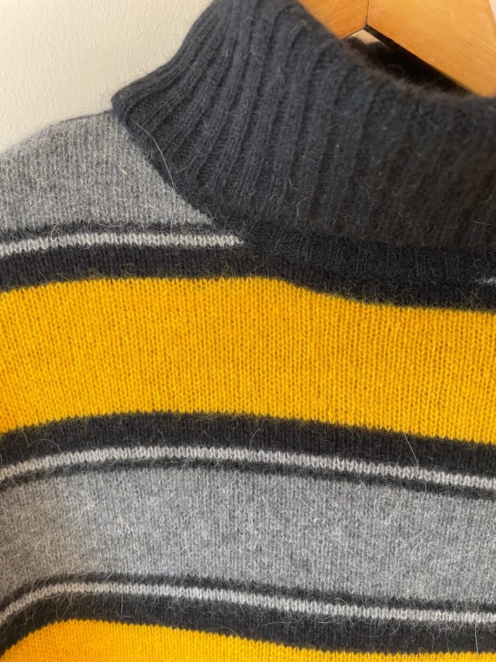 Mujer Lana de Cordero Angora Pierre Amarillo, Gris, Negro Rayas Cuello Alto M Foto 2 de 4