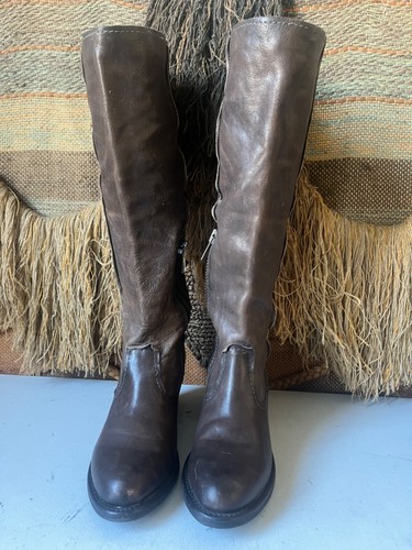 FRYE leather Brown style 4015 Women’s Riding Boots Size 8B - Picture 3 of 8