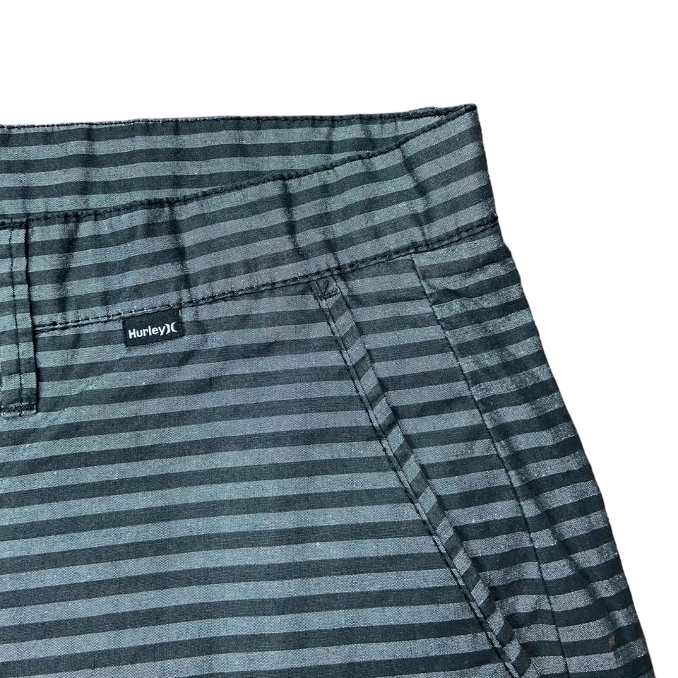 Hurley Dark Gray Black Striped 9” Inseam Chino Skateboard Bermuda Shorts Size 36 - Image 2 of 4