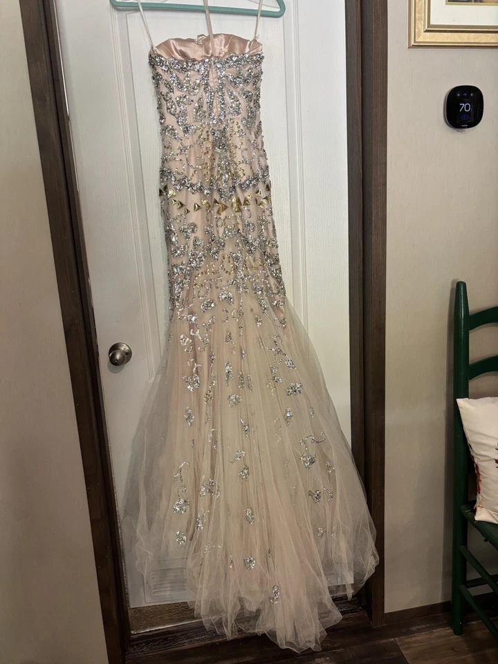 Jovani Formal Dress/Pale Pink/ Size 2/Used - Image 2 of 4