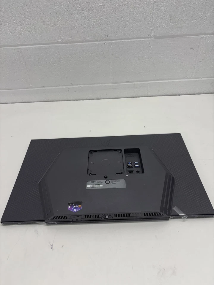 LG 27" UltraGear QHD (2560x1440) Gaming Monitor - Image 3 of 4