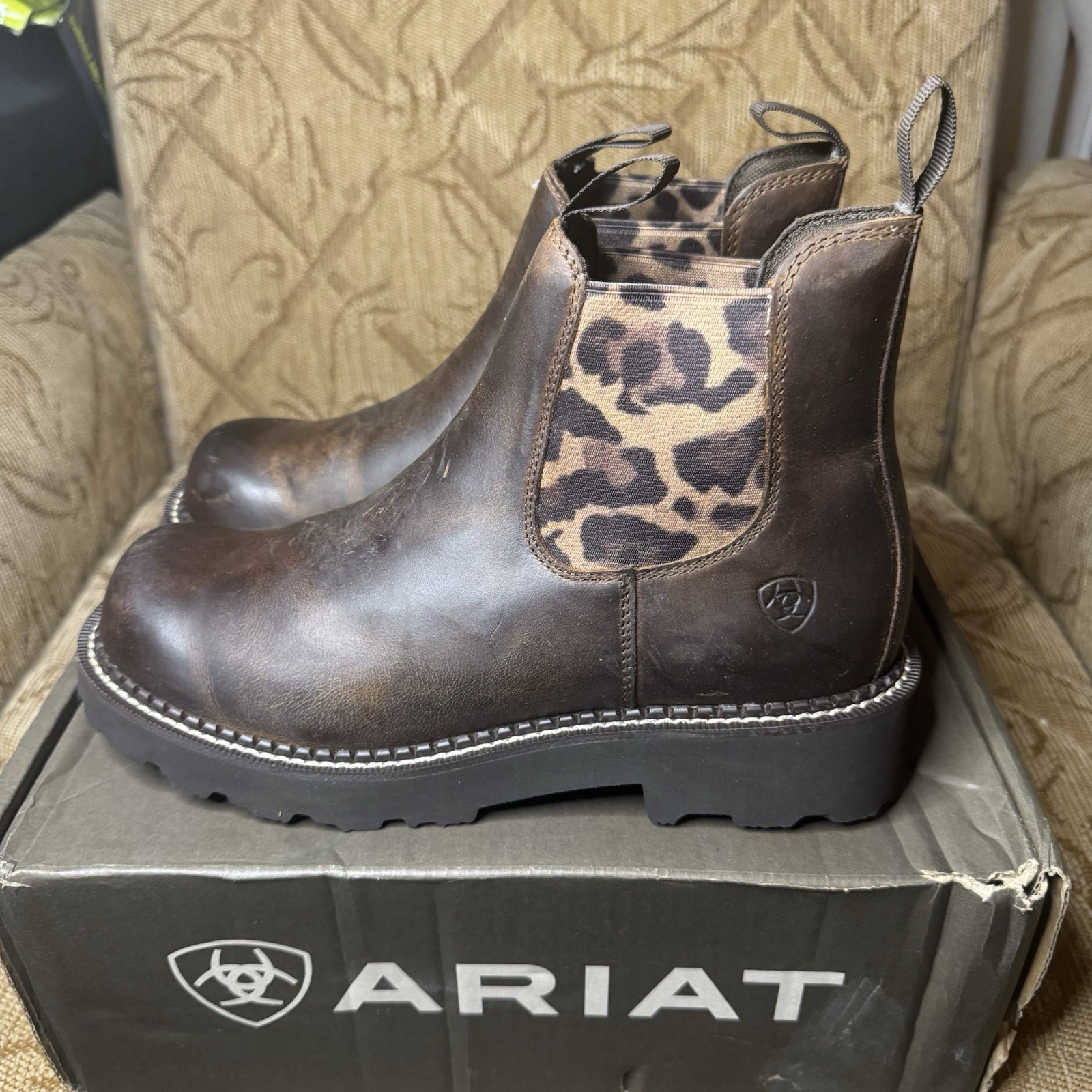 Ariat Fat Baby Chelsea Boots in Brown Leather with Cheetah Leopard Print Size 9B
