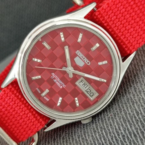 JAPAN VINTAGE SEIKO 5 AUTOMATIC 7009A MENS RED COLOR DIAL WATCH a2608-U