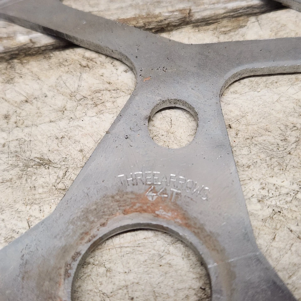 Plato de piñón de 44 dientes estampado tres flechas de la década de 1980 Old School BMX Cycle Pro Foto 4 de 4