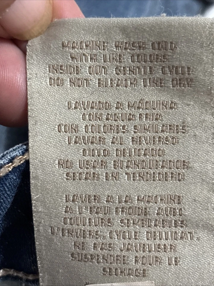 Seven7 Denim Shorts Size 2P Distressed - Image 4 of 4