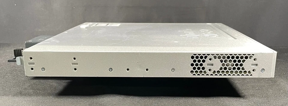 Cisco WS-C3850-48F-L 48 Port PoE+ Gigabit Switch w/ C3850-NM-2-10G -Fast Ship - Image 4 of 4