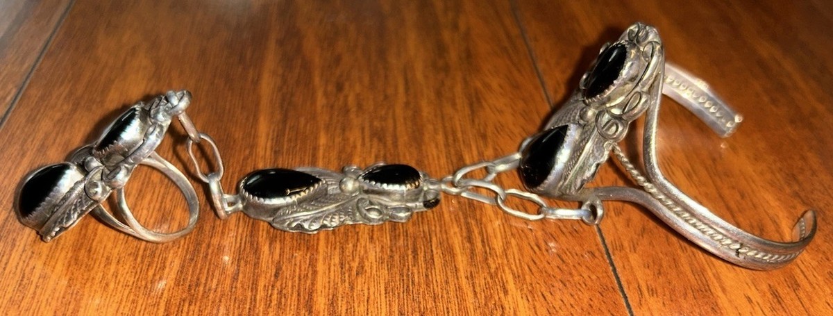 HBY HARRY B YAZZIE AMERICAN NAVAJO STERLING BLACK ONYX SLAVE CUFF