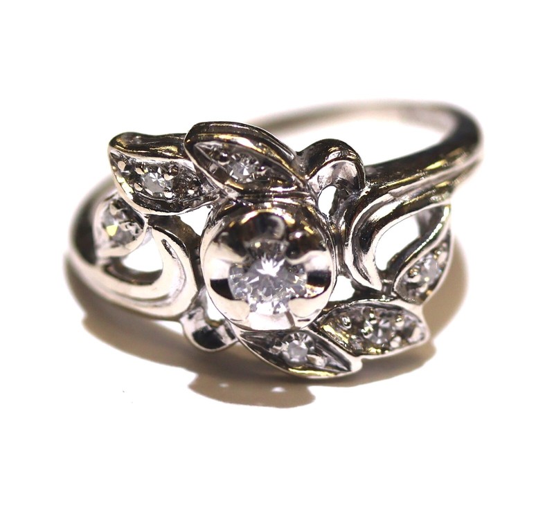 14k white gold .19ct VS1 VS G round diamond vintage ring 3.1g estate size 5.25