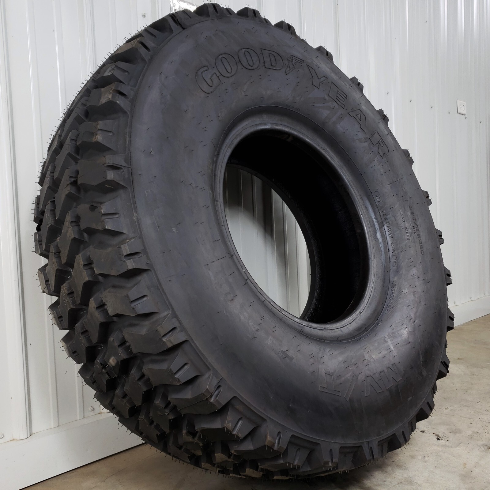 395/85R20 Goodyear MV/T Military 4x4 6x6 FMTV Truck Tires (14Ply) w