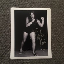WWE Autographed  8x10  Photo Leilani Kai