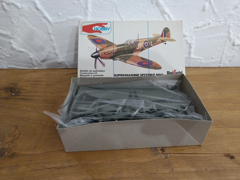 POLISTIL SUPERMARINE SPITFIRE MK1 - Immagine 2 di 4