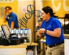 LAUREN ASH SIGNED 8X10 PHOTO AUTHENTIC AUTOGRAPH NBC SUPERSTORE COA A
