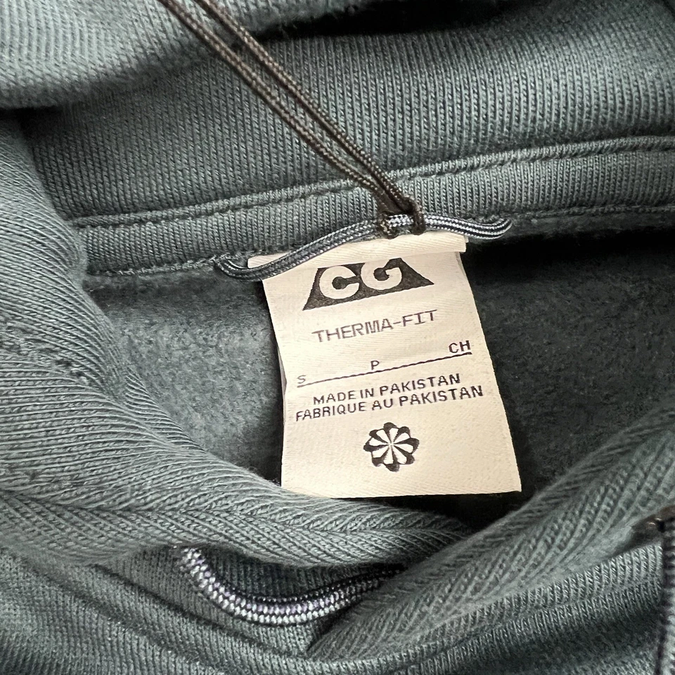 Sudadera con Capucha Nike ACG Tuff Tejida Polar Talla Pequeña Mujer Estiércol Profundo Púrpura Tinta Verde Foto 4 de 4