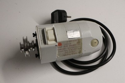 Emco Unimat 3 Drehbank in Teilen  Zubehör Antriebsmotor 2 stufig 220 Volt
