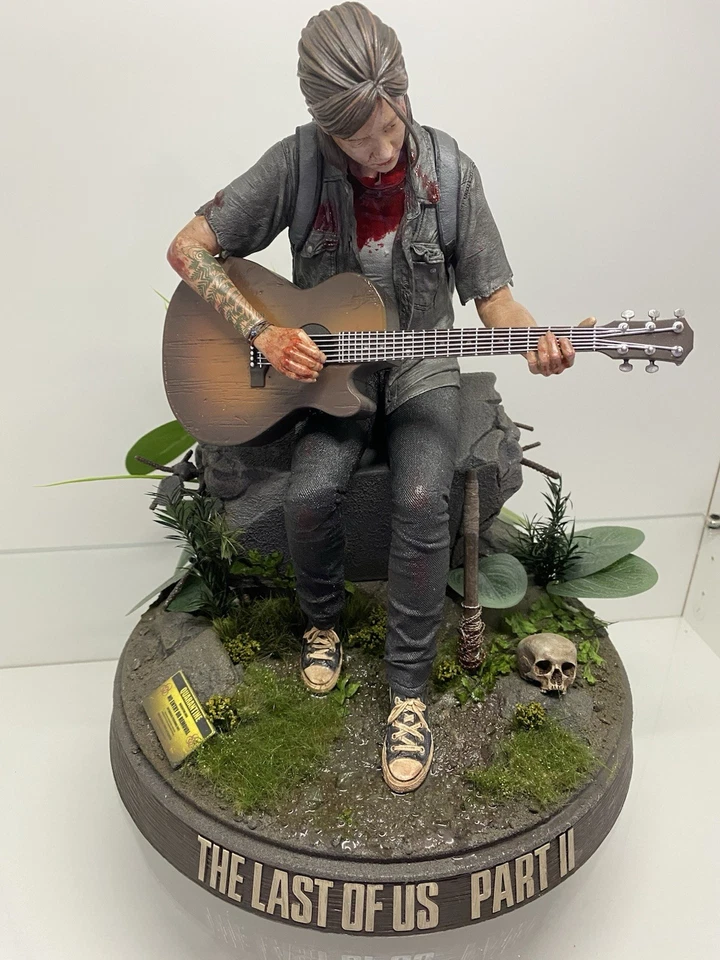 Figurine Statue Ellie The Last Of Us Part 2 édition collector - Photo 2/4